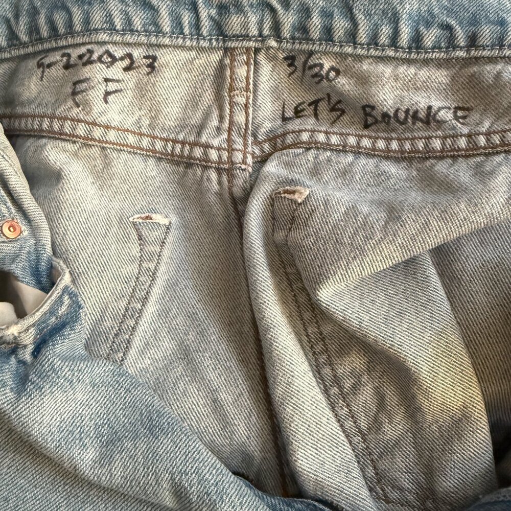Mother Womens Tomcat Blue Denim Jeans Ripped Distressed Size 30 - Picture 5 of 5